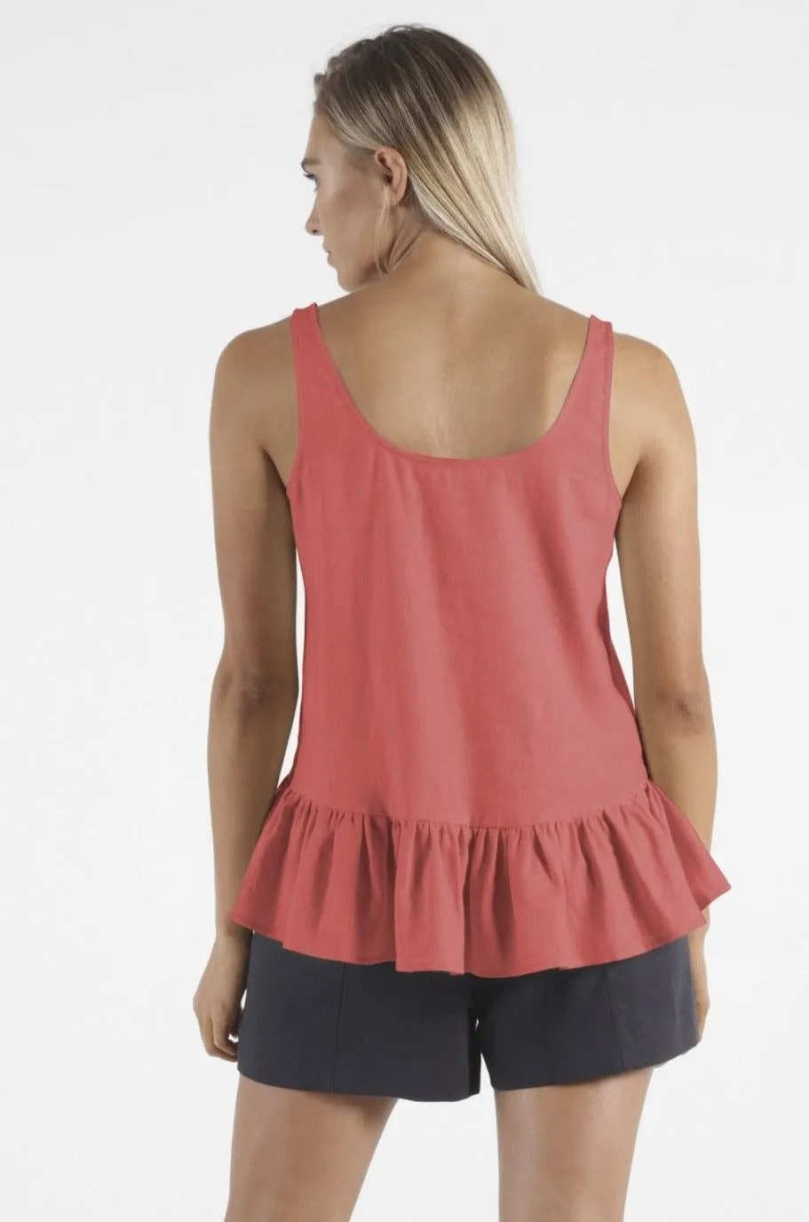 Betty Basics James Linen Cami in Berry