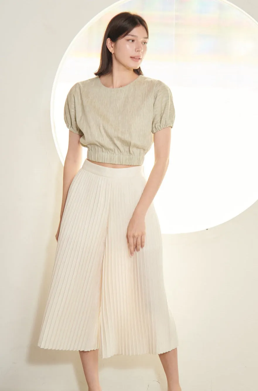 Light Green Blooming Floral Crop Top - TAKTAI Enhanced with Lightweight Fabric