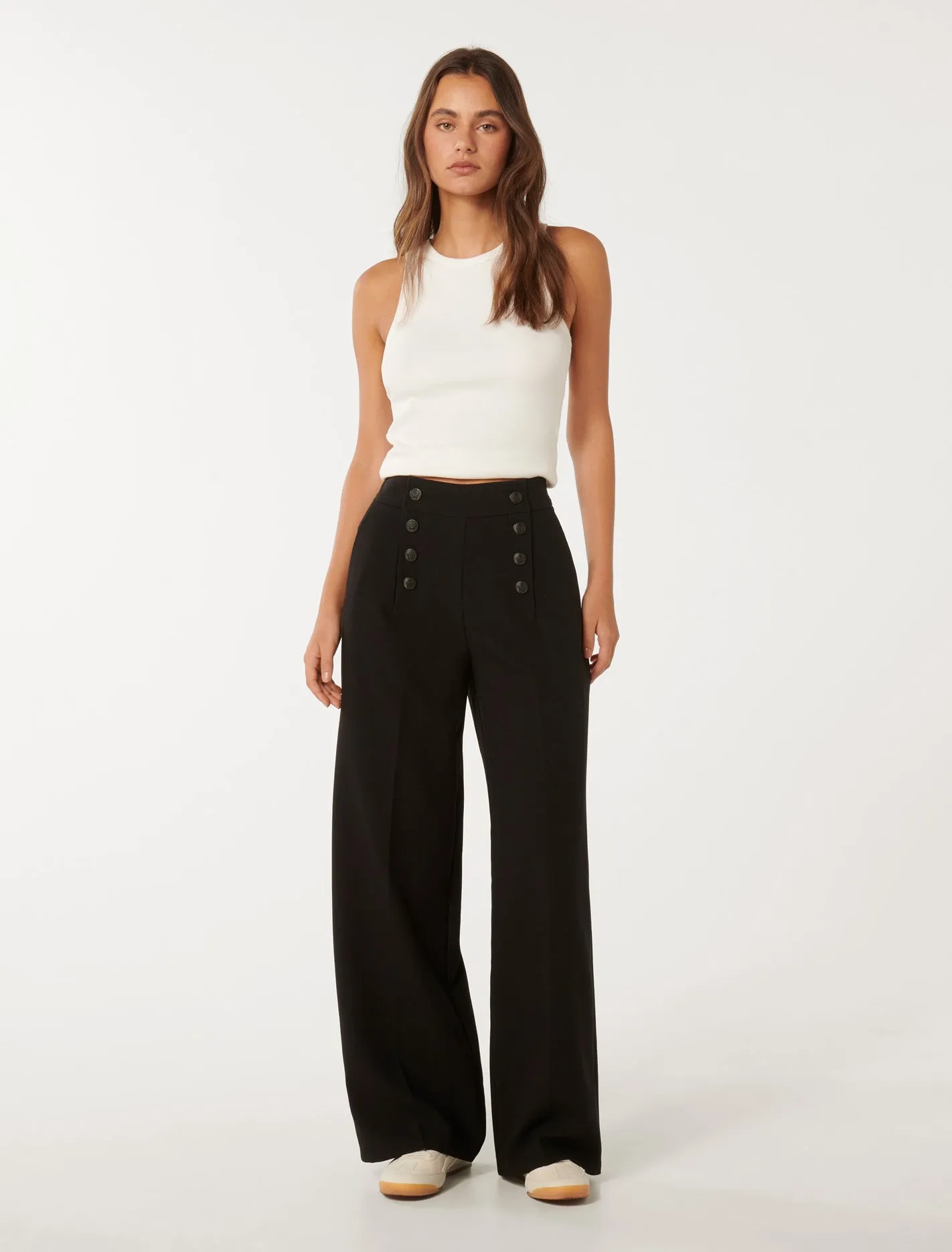Sure! Heres an optimized title for your e-commerce product:

Stylish Brioney Wide Leg Pants with Button Detail
