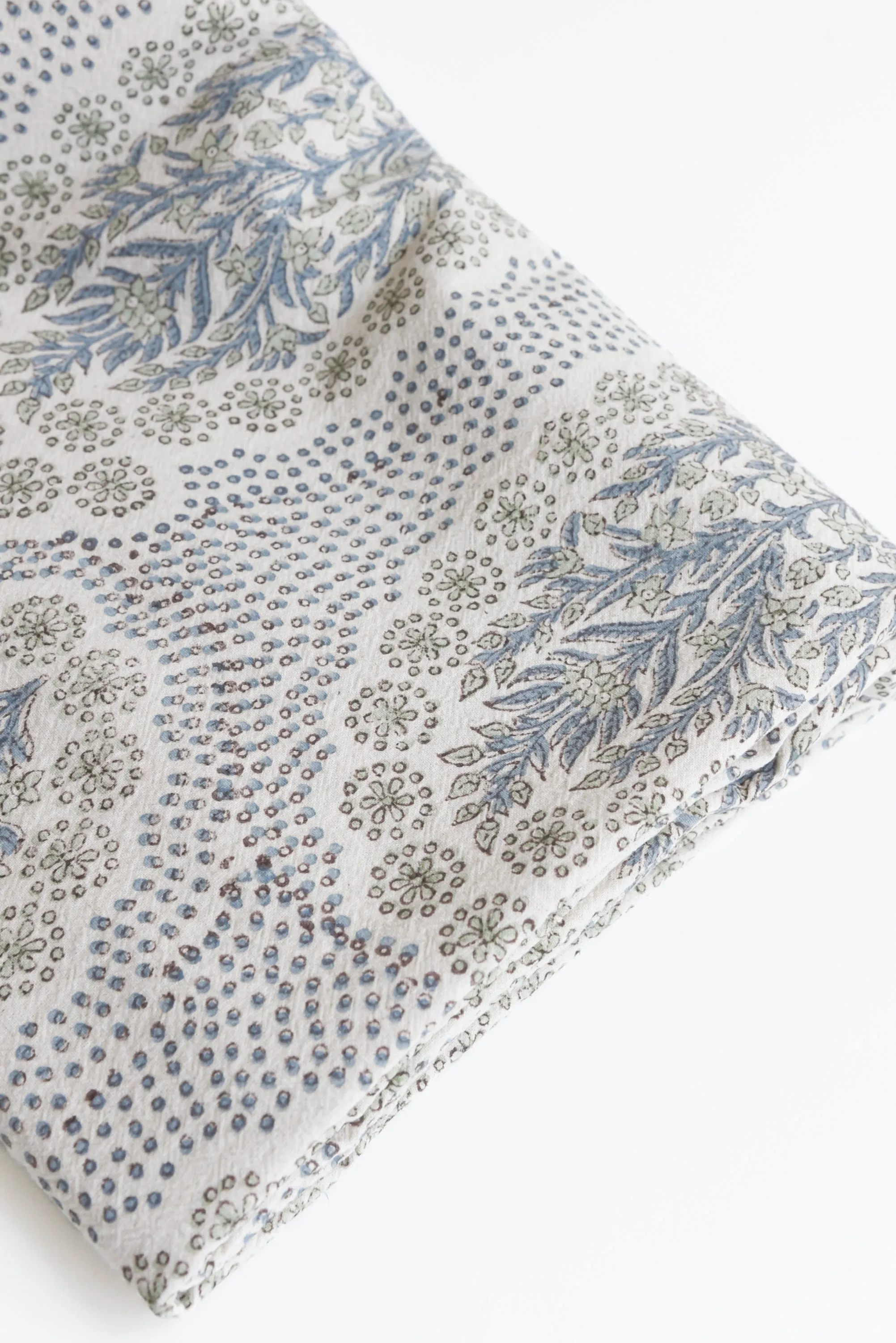 Fillings Spaces Cotton Boti Ruby Tablecloth