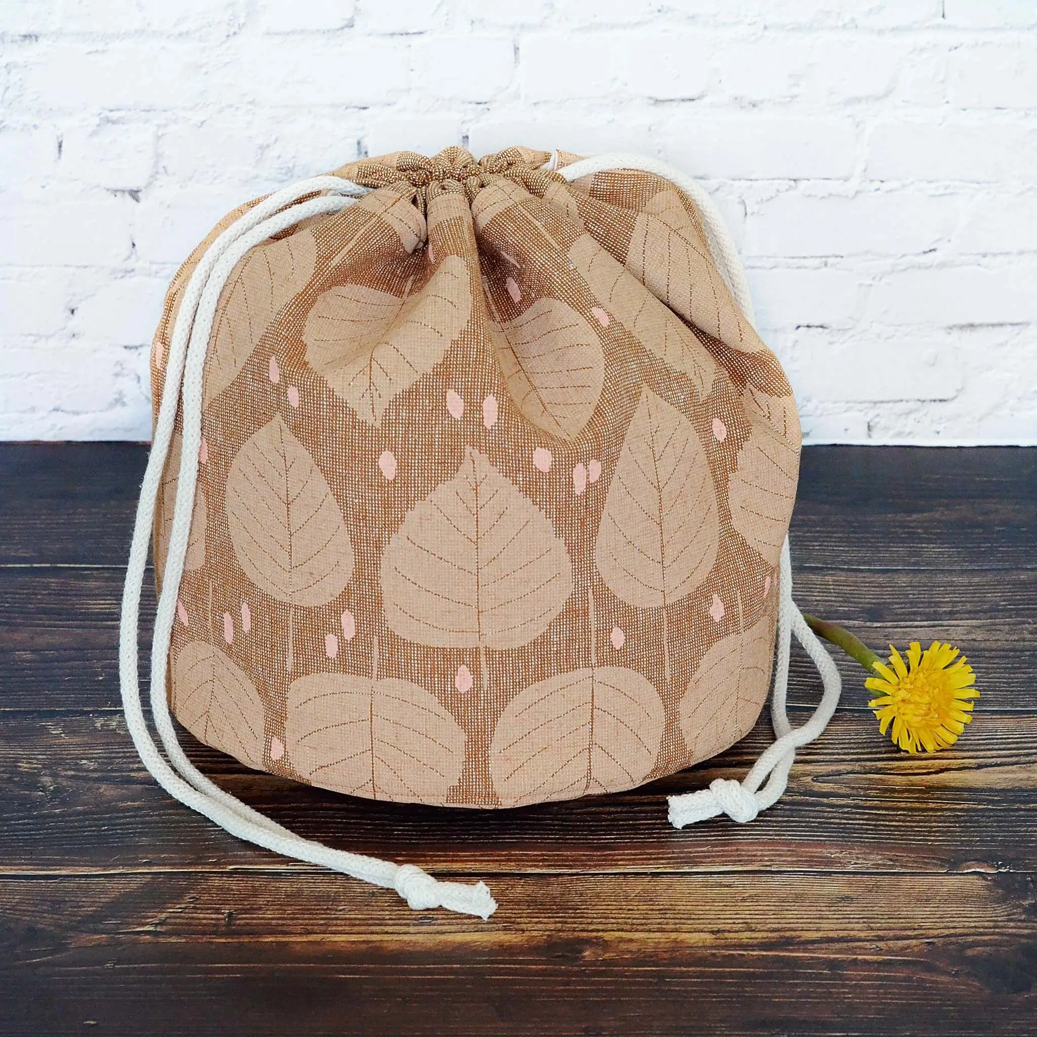 Linen Bucket Bag with Interior Pockets