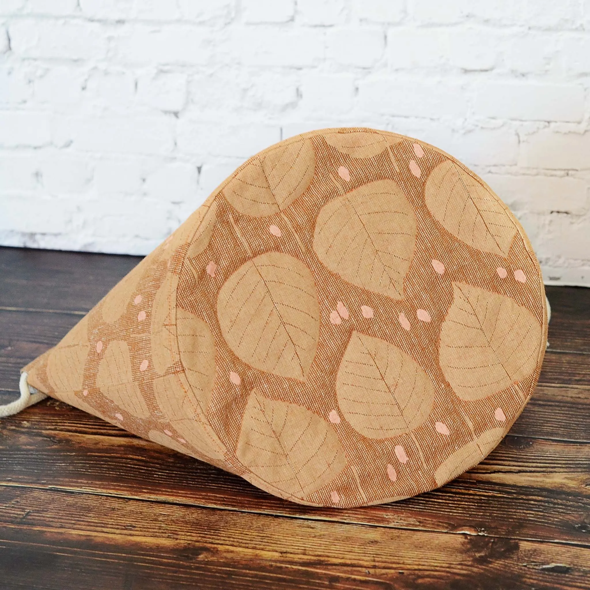 Linen Bucket Bag with Interior Pockets