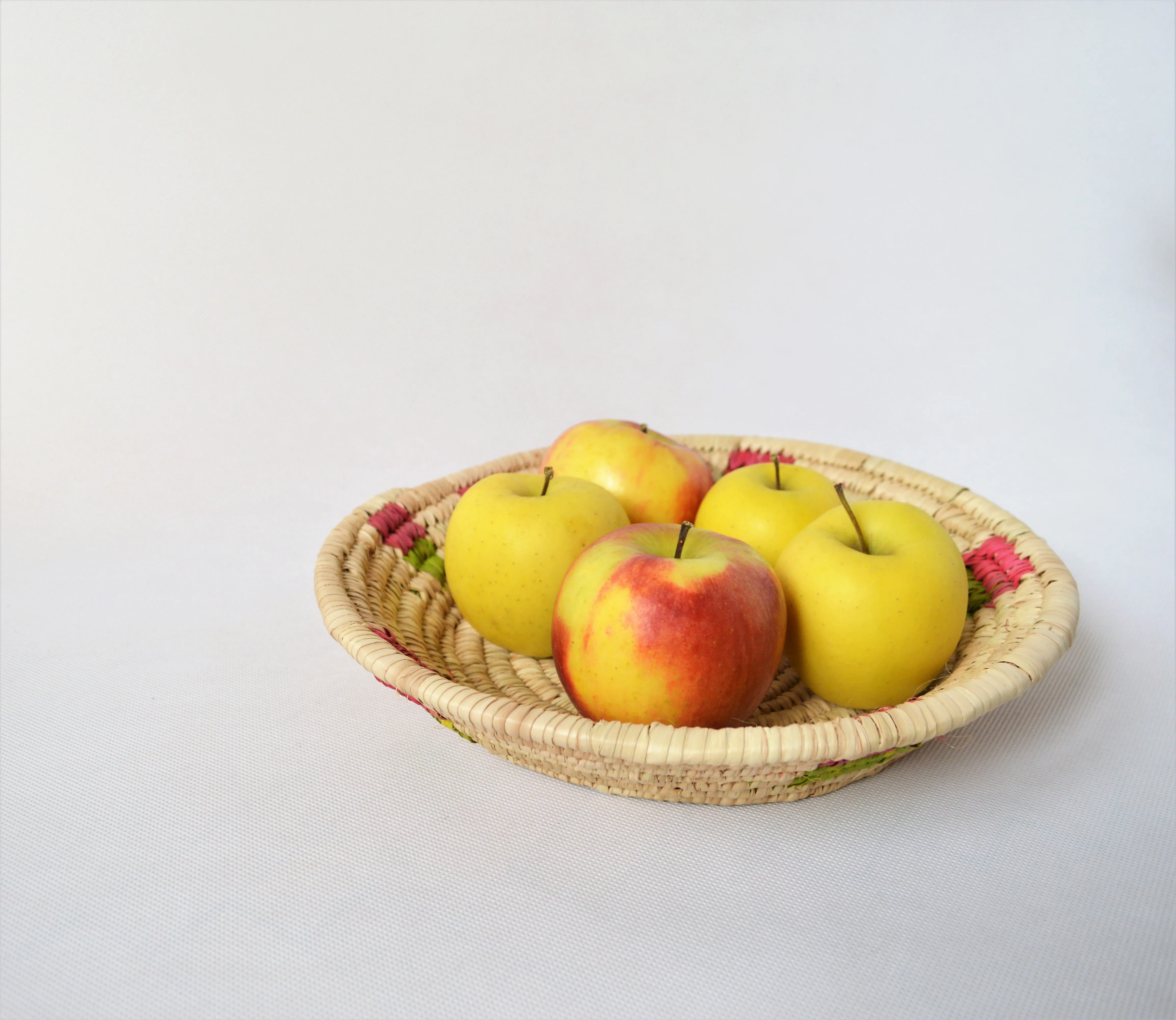 Wide fruit plate from Nubia Egypt, Palm straw